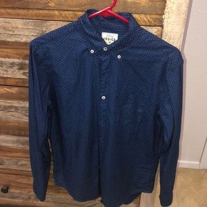 3 DRESS SHIRTS  size small button ups together